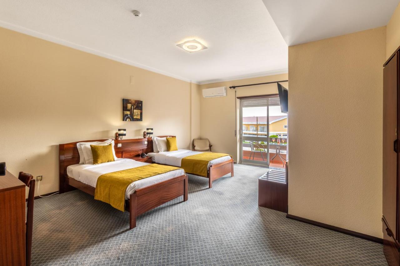 Hotel Colmeia Monte Real Luaran gambar