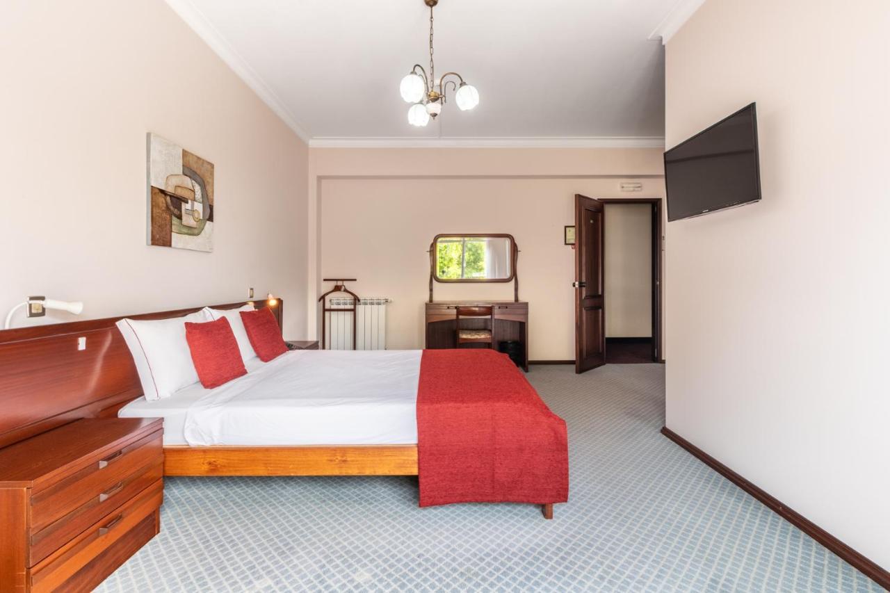 Hotel Colmeia Monte Real Luaran gambar