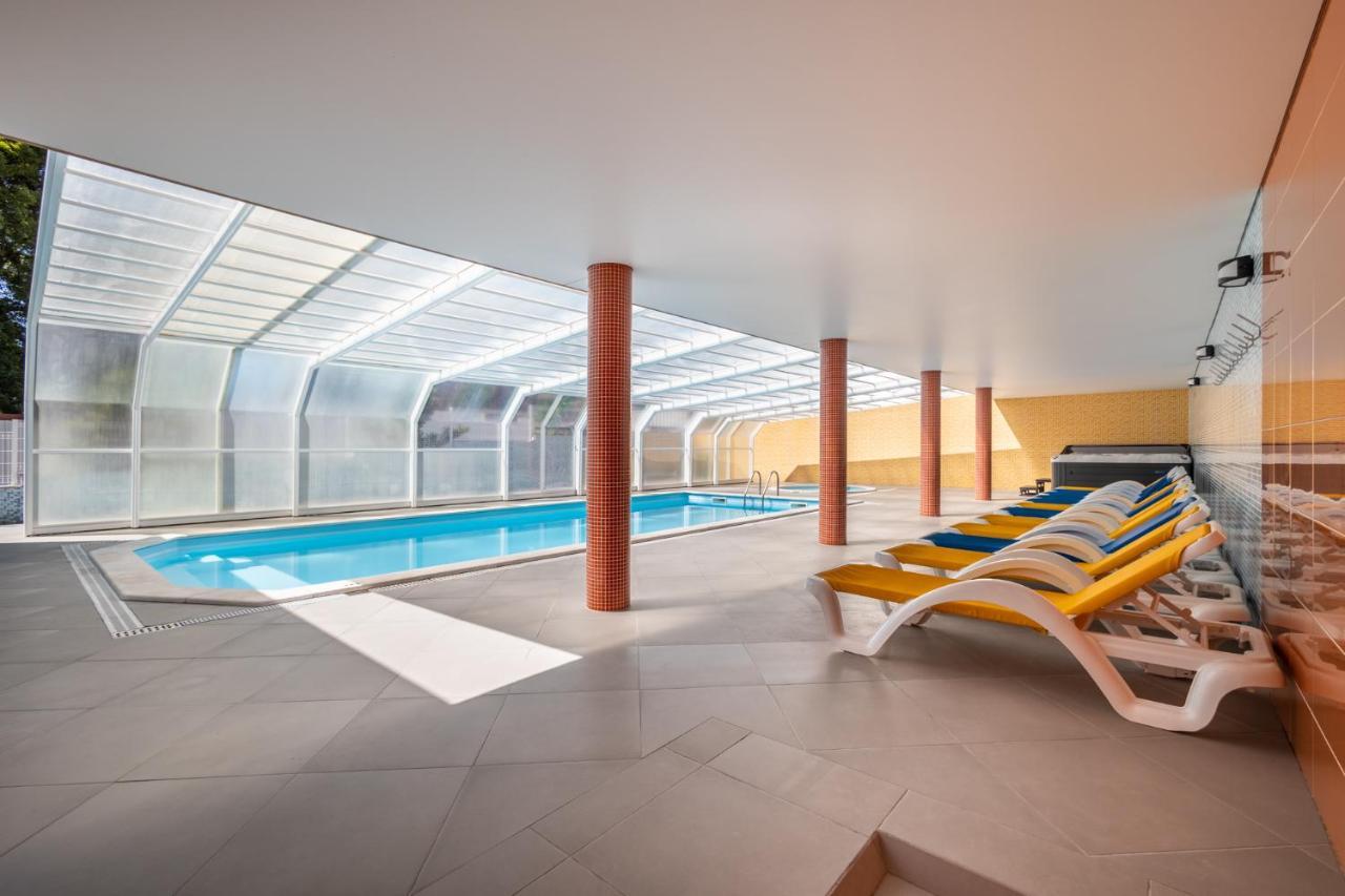 Hotel Colmeia Monte Real Luaran gambar