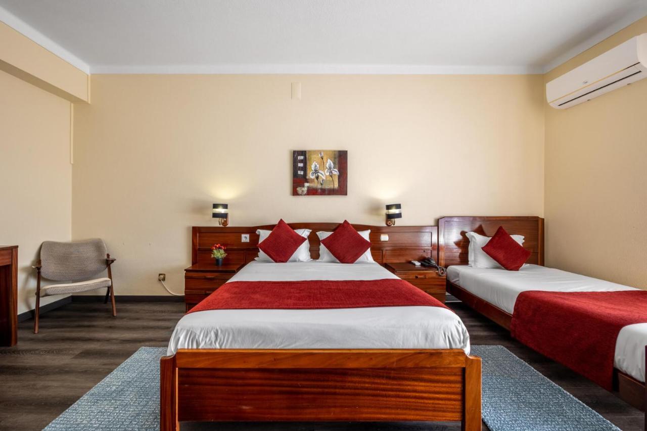 Hotel Colmeia Monte Real Luaran gambar