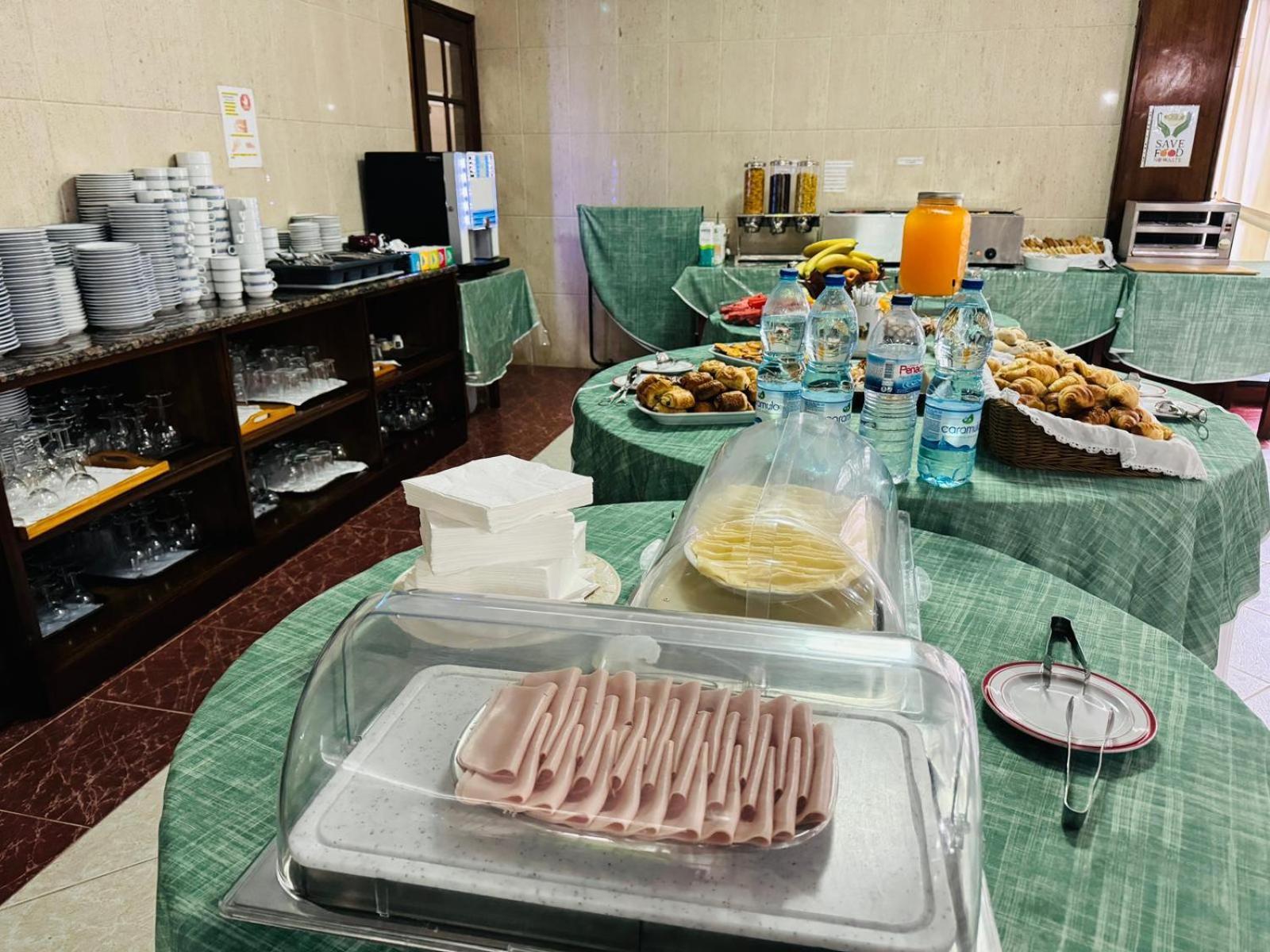Hotel Colmeia Monte Real Luaran gambar